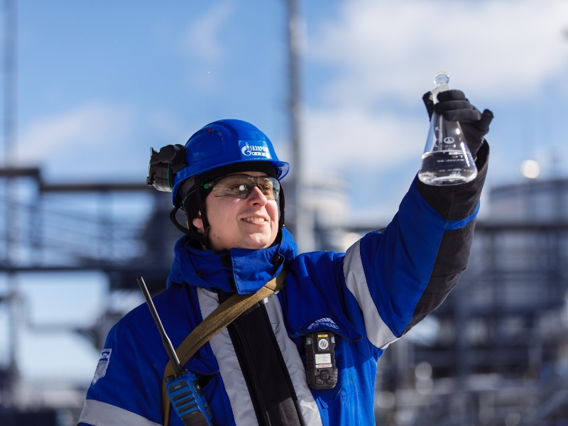 РБК выпустил спецпроект о белых маслах &laquo;Газпромнефть-СМ&raquo; | Добывающая промышленность